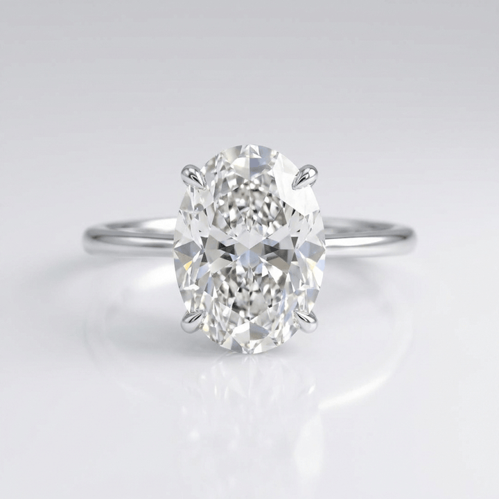 ANELLO SOLITARIO CON DIAMANTE OVALE