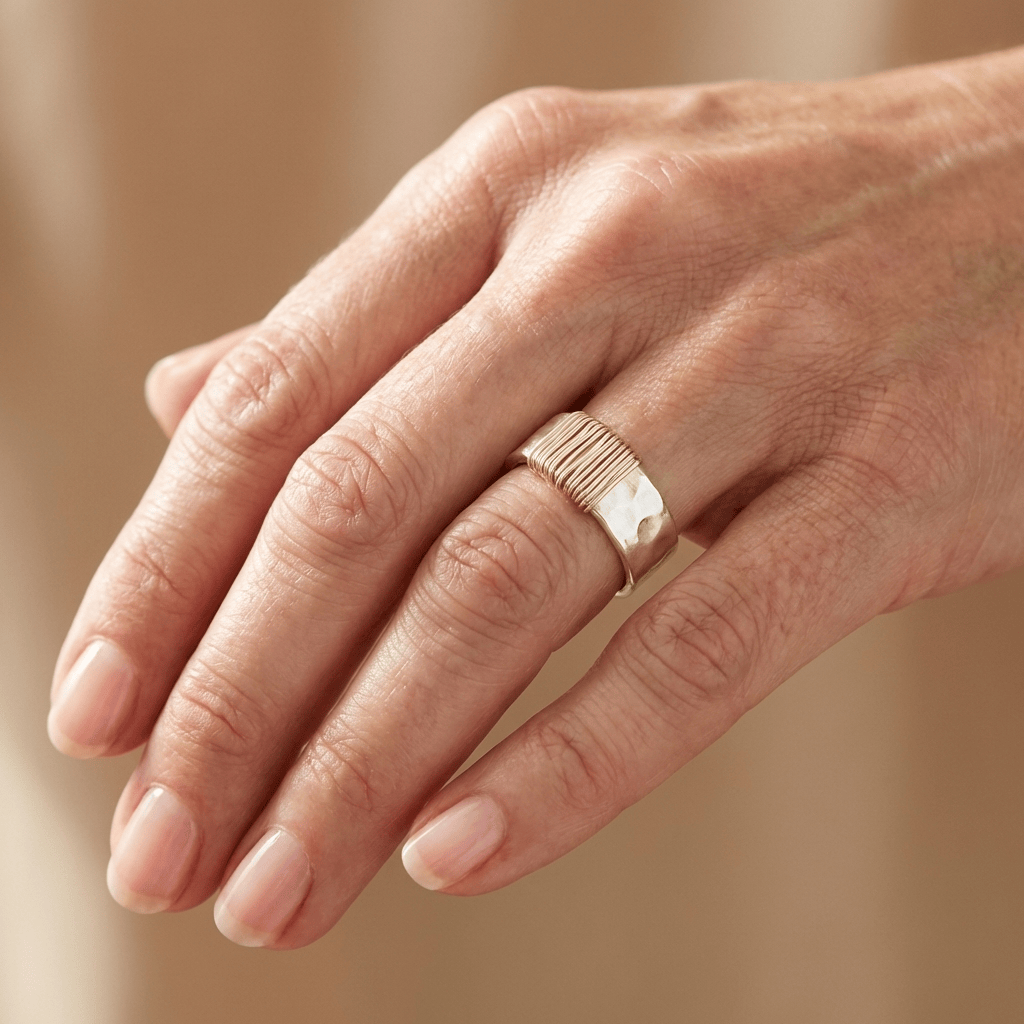 ANELLO IN ARGENTO FATTO A MANO E COIL