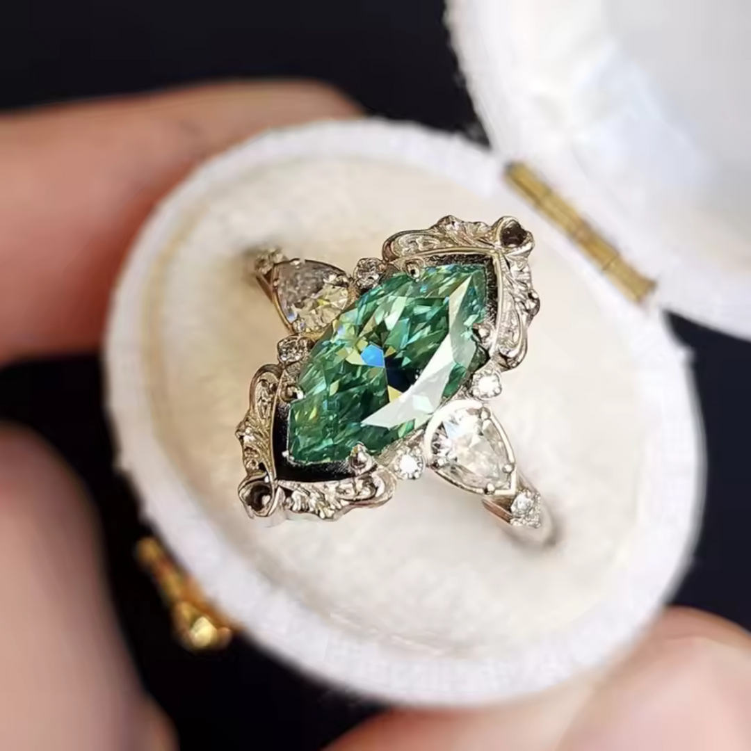 Vaelira | Anello Thornewyn