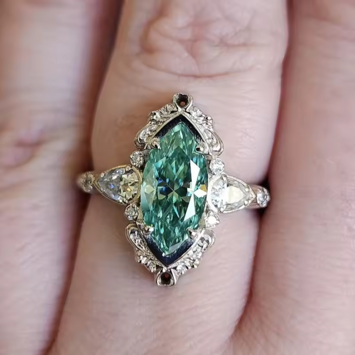 Vaelira | Anello Thornewyn